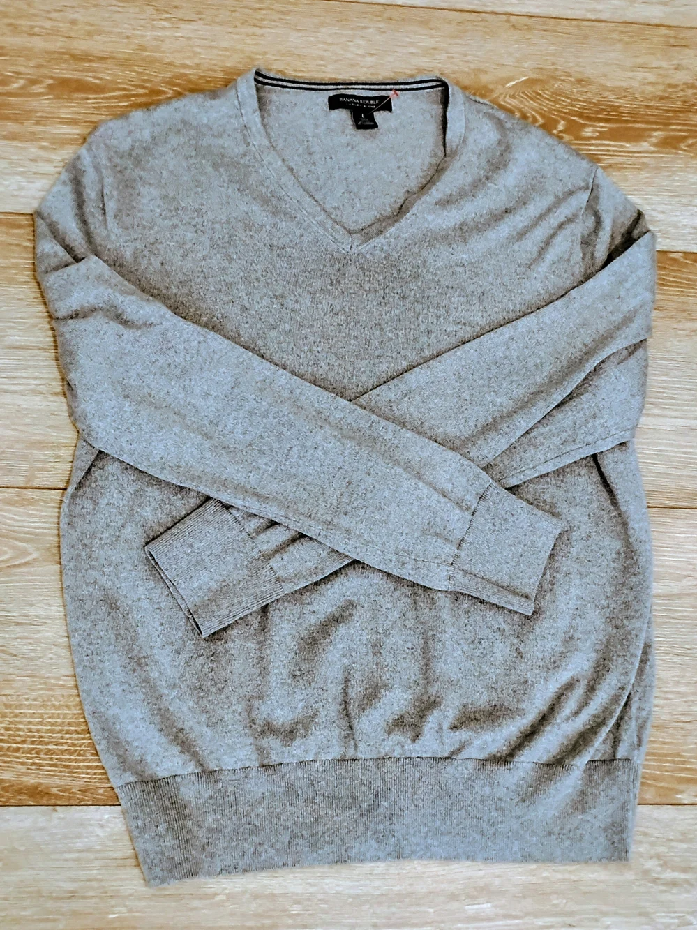 Banana Republic Men's Gray V-Neck Luxury Blend Sweater
